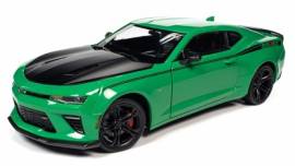 AMM1276	2017 Chevy Camaro SS 1LE (Nickey) Krypton Green 1:18 1:18 Autoworld - Bild vergr��ern 