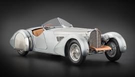 M-134 Bugatti 57 SC Corsica Roadster, 1938 Unlackiert, 1:18 CMC  - Bild vergr��ern 