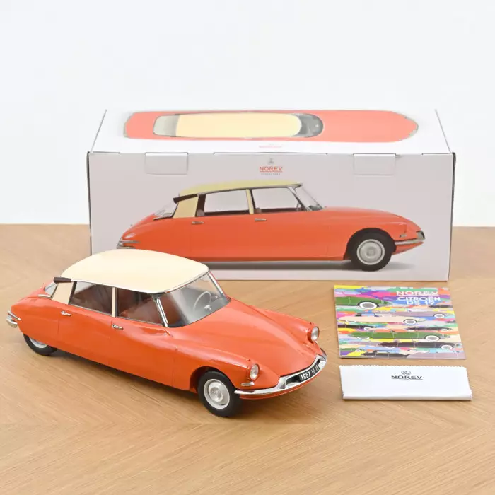 121580	Citro�n ID 19 1957 Capucine Orange and Cream 1:12 Norev