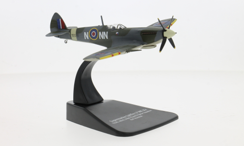 OXFAC123 Oxford, Supermarine Spitfire Ixe Raf No.310(Czechoslovak) Squadron RAF Manston, 1972, 1:72...